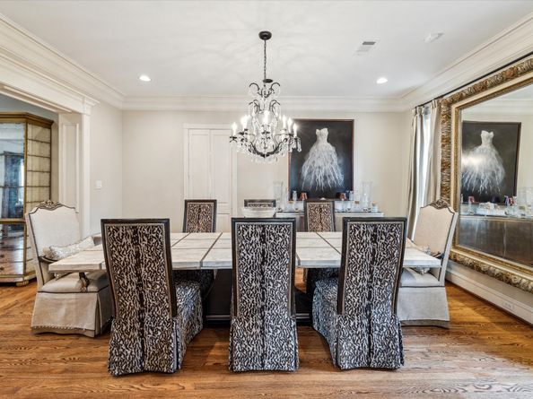 5602 Indian Circle, Houston TX 77056