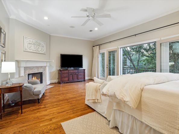 5602 Indian Circle, Houston TX 77056