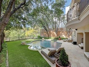 5602 Indian Circle, Houston TX 77056