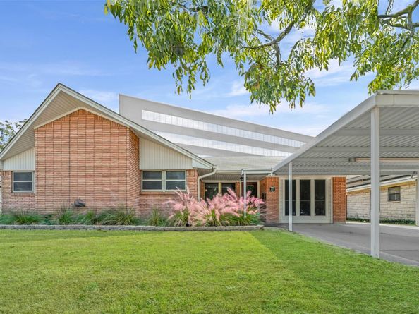 1919 Ansbury Drive, Houston TX 77018