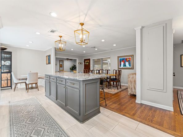 1919 Ansbury Drive, Houston TX 77018