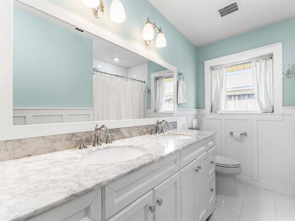 1919 Ansbury Drive, Houston TX 77018