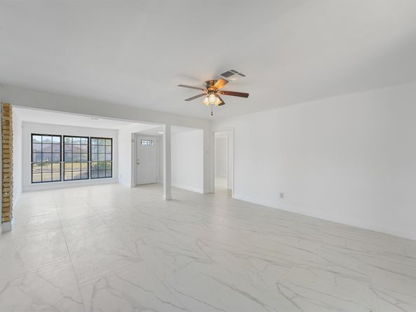 9711 Bertwood Street, Houston TX 77016