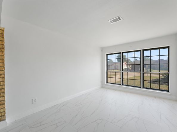 9711 Bertwood Street, Houston TX 77016