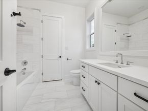 1330 Richelieu Lane, Houston TX 77018