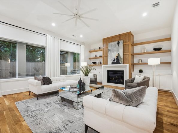 1330 Richelieu Lane, Houston TX 77018