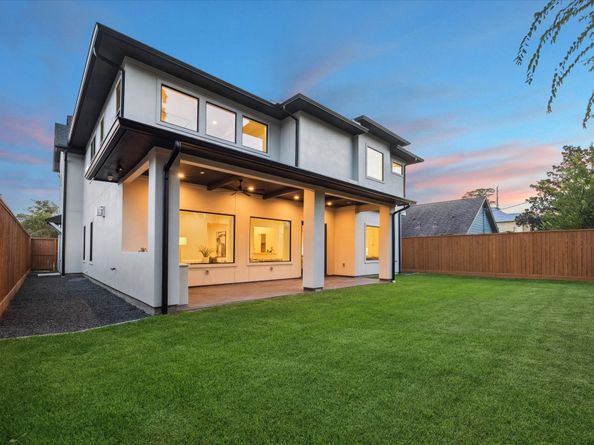 1330 Richelieu Lane, Houston TX 77018