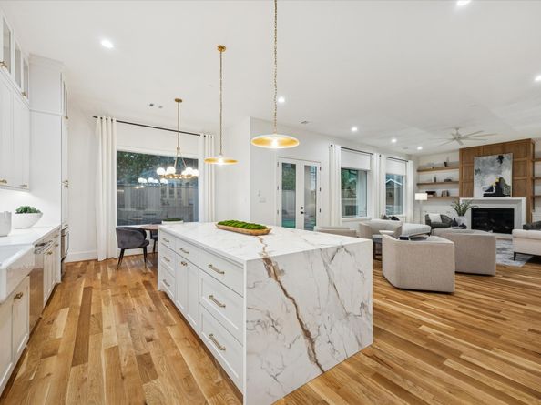 1330 Richelieu Lane, Houston TX 77018