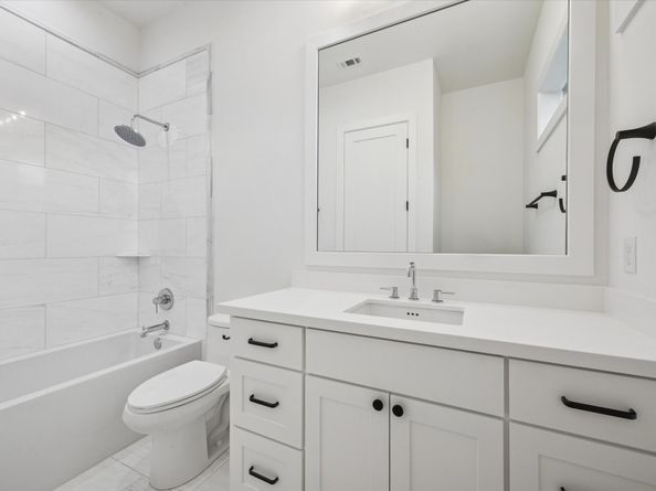 1330 Richelieu Lane, Houston TX 77018