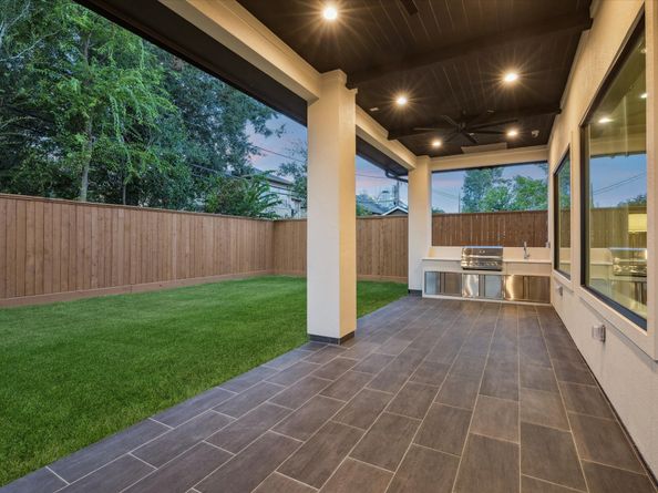 1330 Richelieu Lane, Houston TX 77018