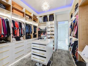 1025 Wakefield Drive, Houston TX 77018