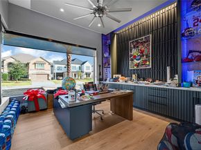 1025 Wakefield Drive, Houston TX 77018