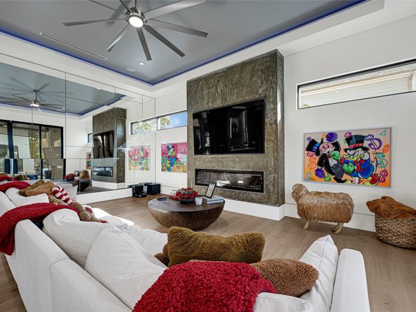 1025 Wakefield Drive, Houston TX 77018