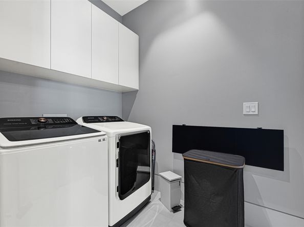 1025 Wakefield Drive, Houston TX 77018