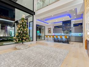 1025 Wakefield Drive, Houston TX 77018