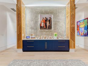 1025 Wakefield Drive, Houston TX 77018