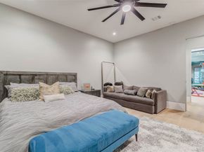 1025 Wakefield Drive, Houston TX 77018