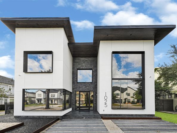 1025 Wakefield Drive, Houston TX 77018