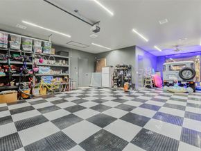 1025 Wakefield Drive, Houston TX 77018