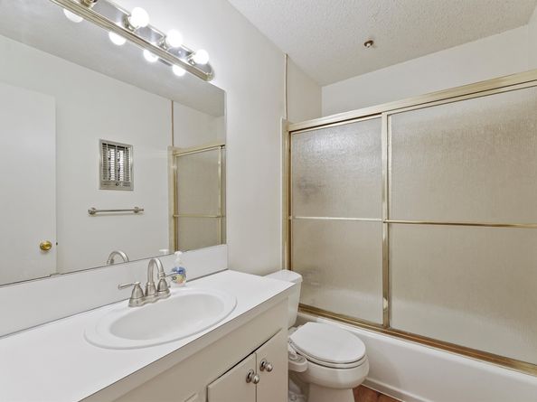 2503 Mccue Road 5, Houston TX 77056