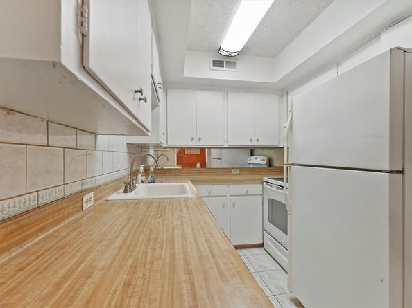 2503 Mccue Road 5, Houston TX 77056