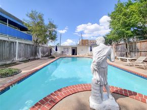 2700 Bellefontaine Street B8, Houston TX 77025