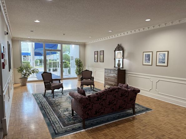 2700 Bellefontaine Street B8, Houston TX 77025