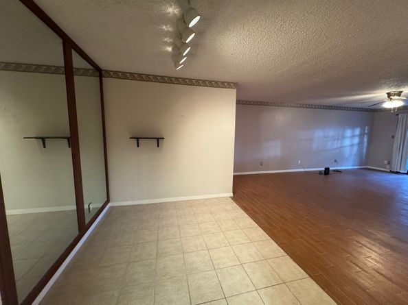 2700 Bellefontaine Street B8, Houston TX 77025