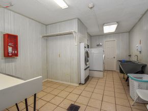 2700 Bellefontaine Street B8, Houston TX 77025