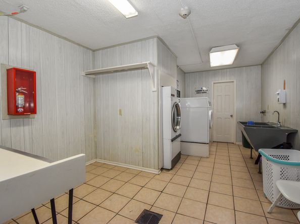 2700 Bellefontaine Street B8, Houston TX 77025