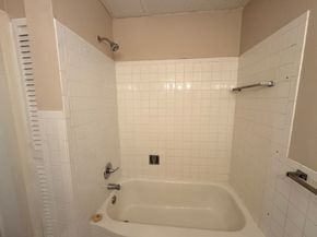 2700 Bellefontaine Street B8, Houston TX 77025