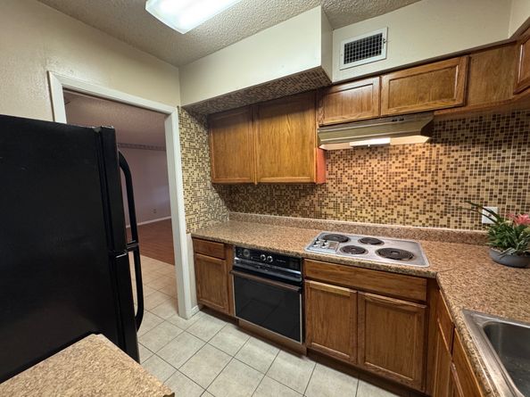 2700 Bellefontaine Street B8, Houston TX 77025