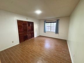 2700 Bellefontaine Street B8, Houston TX 77025