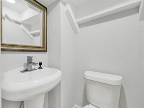 7050 Inwood Park Drive 113, Houston TX 77088