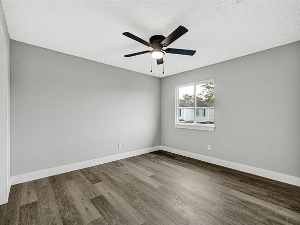 7050 Inwood Park Drive 113, Houston TX 77088