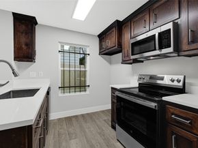 7050 Inwood Park Drive 113, Houston TX 77088