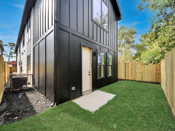 7909 Lynette Street, Houston TX 77028