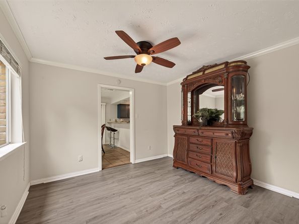 92 S Waxberry Road, Spring TX 77381