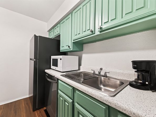 6001 Reims Road 908, Houston TX 77036