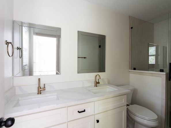 10110 Bob White Drive, Houston TX 77096