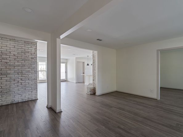 10110 Bob White Drive, Houston TX 77096