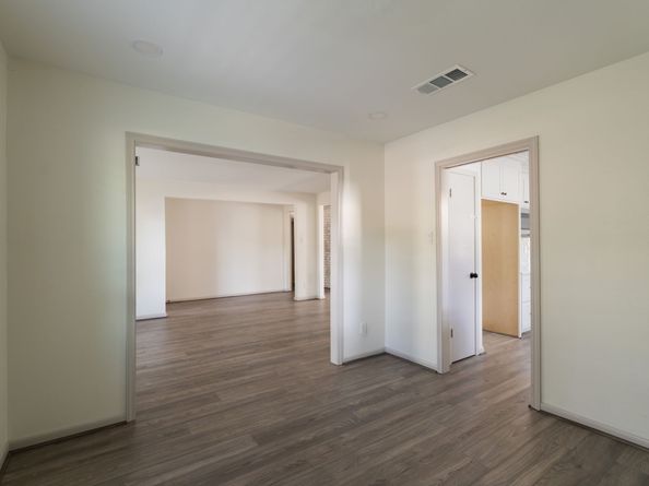 10110 Bob White Drive, Houston TX 77096