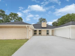 10019 Braes Forest Drive, Houston TX 77071