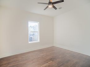 7305 Capitol Street, Houston TX 77011