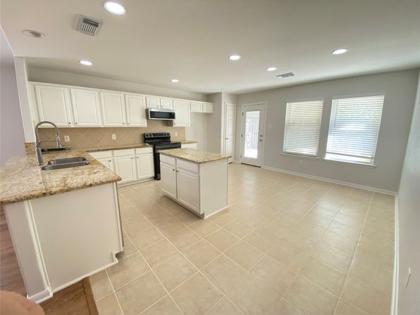 11622 Champions Walk Lane, Houston TX 77066