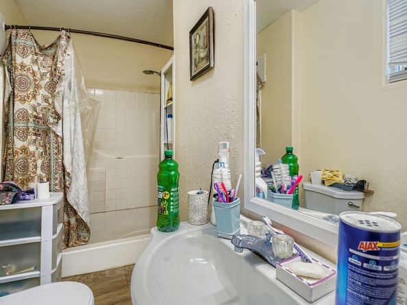 726 Mcdaniel Street, Houston TX 77022