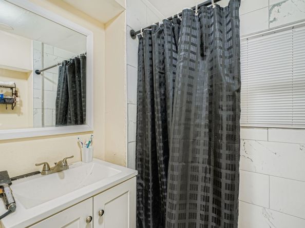 726 Mcdaniel Street, Houston TX 77022