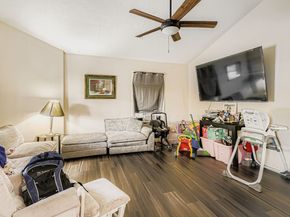 726 Mcdaniel Street, Houston TX 77022