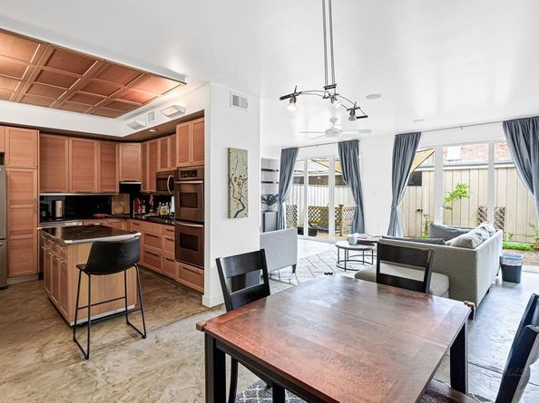 5878 Valley Forge Drive 149, Houston TX 77057