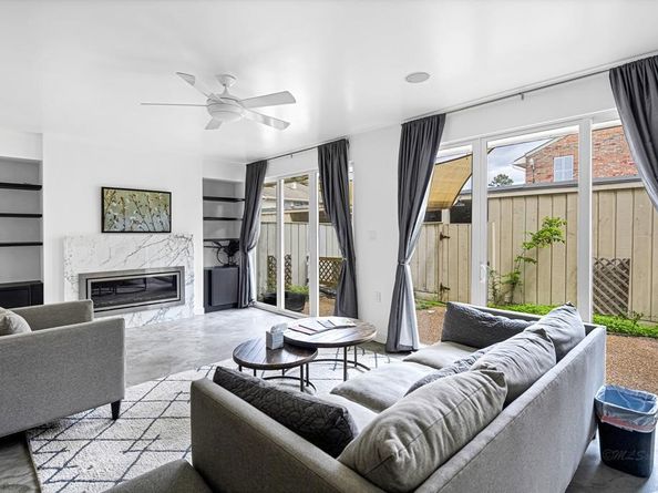 5878 Valley Forge Drive 149, Houston TX 77057